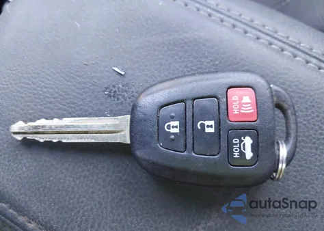 2015 Toyota Corolla S Plus z USA, uszkodzony, nr VIN 2T1BURHE2FC466853